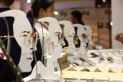 政府協(xié)會(huì)企業(yè)三方共同發(fā)力 破解橫崗眼鏡發(fā)展難題