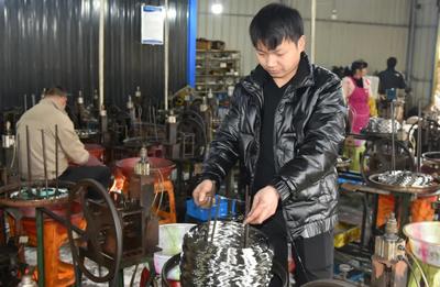 桐梓縣:代加工小車間 解決群眾大就業(yè)